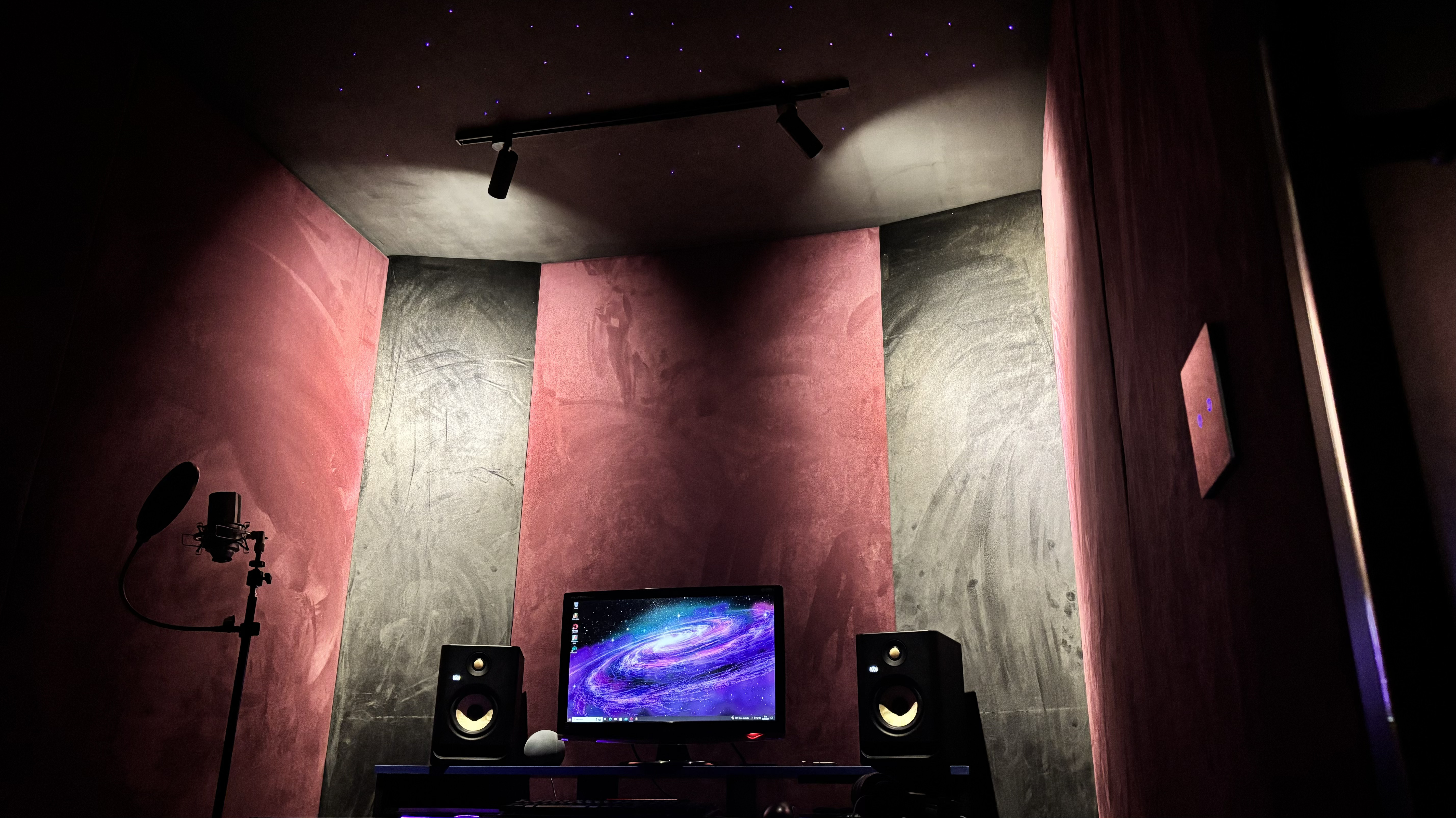 Estrutura Andromeda Records